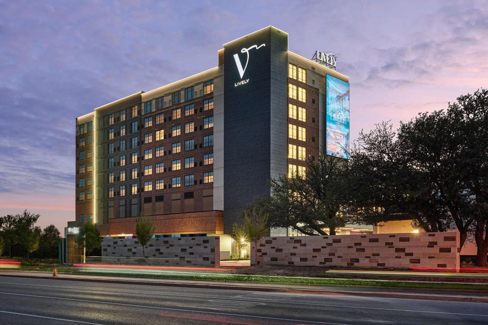 Lively Hotel On Oak Oklahoma City, Tapestry By Hilton ภายนอก รูปภาพ