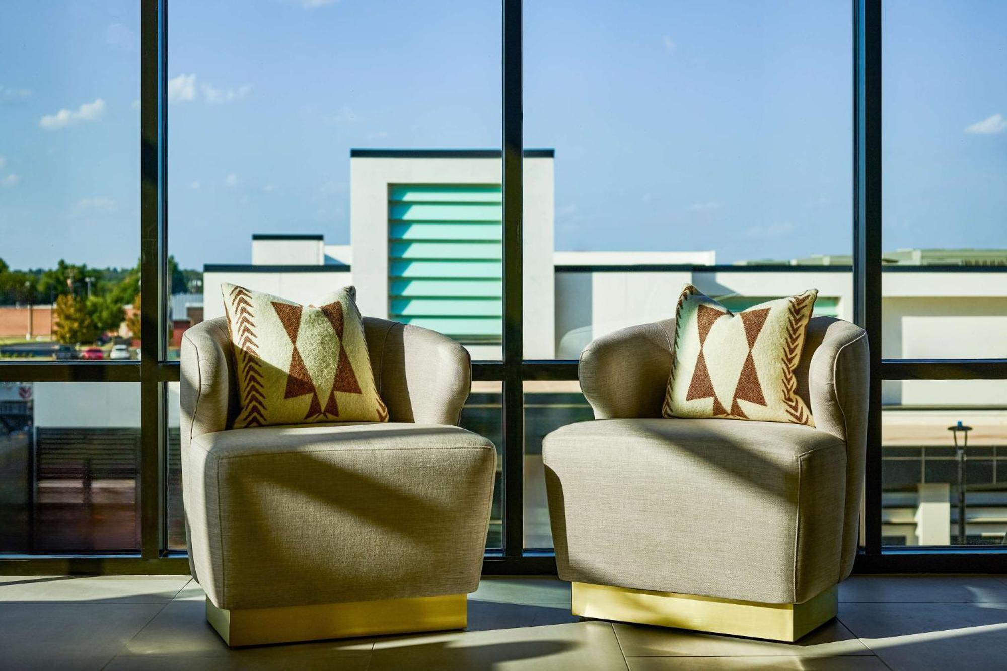 Lively Hotel On Oak Oklahoma City, Tapestry By Hilton ภายนอก รูปภาพ